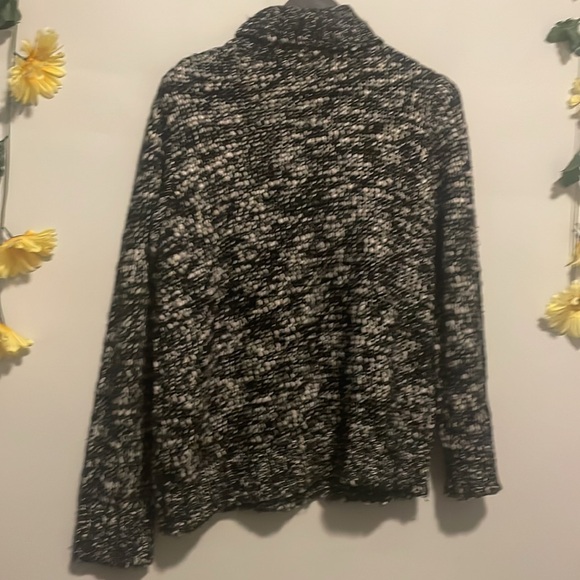 Joe Fresh sweater - Picture 2 of 2